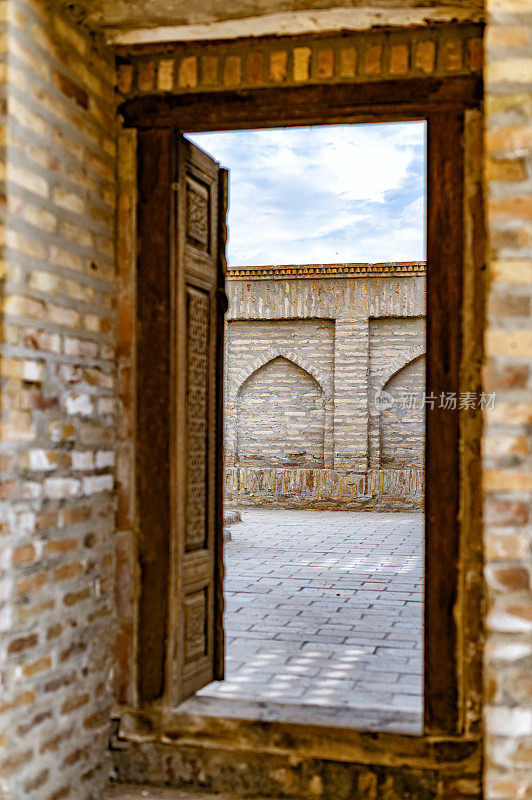 乌兹别克斯坦Chor Bakar的门